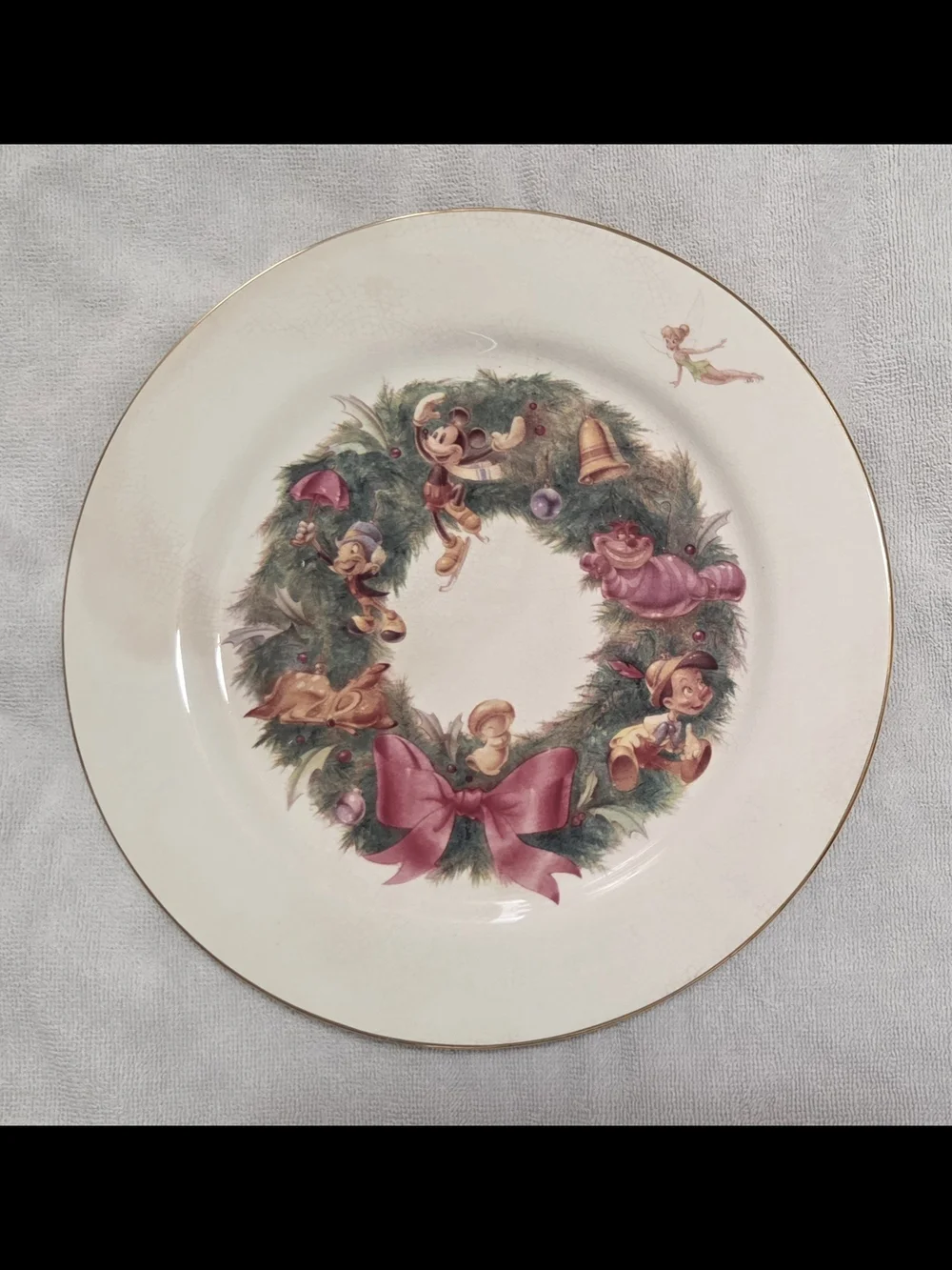 Disney Holiday Wreath Decorative Plate w/ Pink Bow, Feat. Tinkerbell
